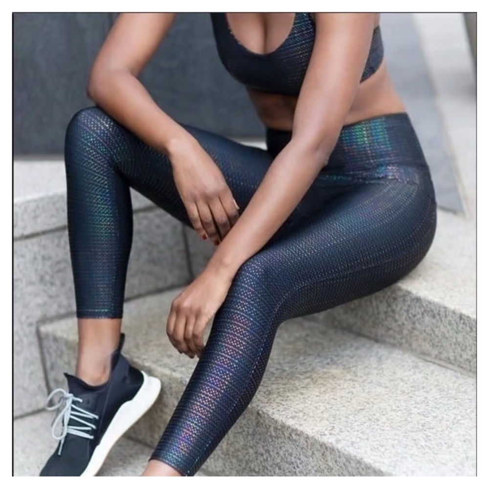 NEW SPANX Metallic Mist Shimmering 7/8 Leggings